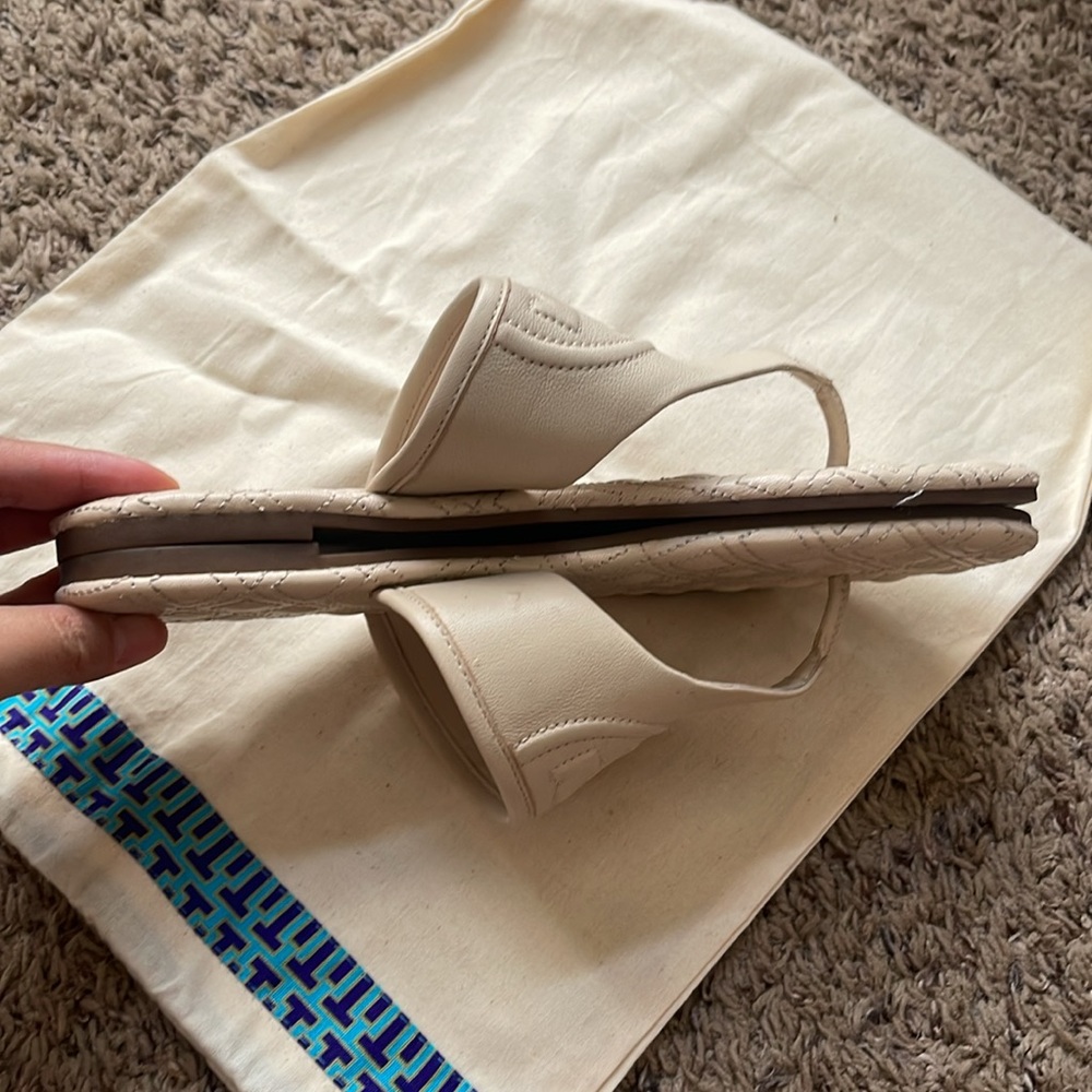 Tory Burch Quilted Cream Sandals 8M - Picture 4 of 9